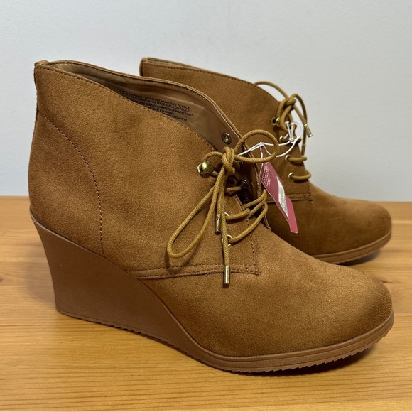 Merona | Tan Faux Suede Wedge Ankle Booties | Lace-Up | Size 11 - Picture 8 of 8